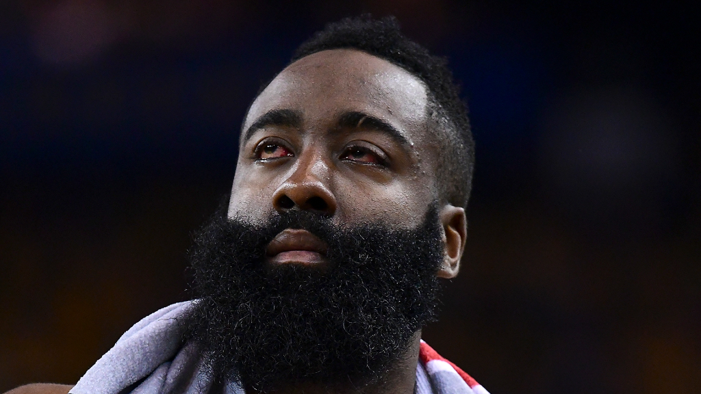 James Harden a subi une blessure aux yeux aux mains de Green