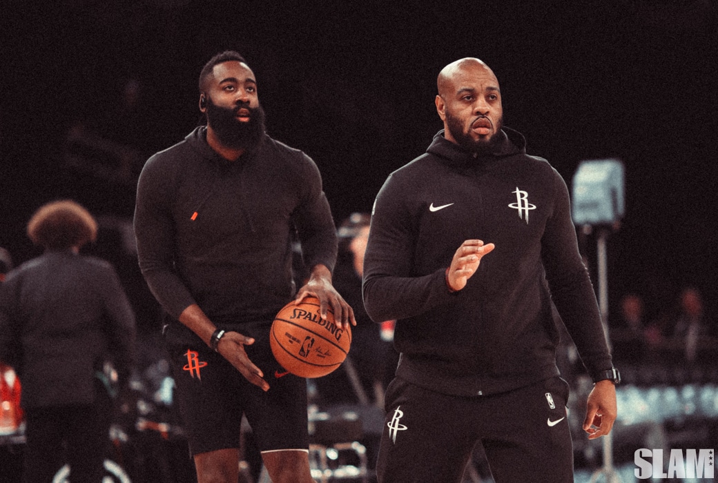 James Harden et Irv Roland à l'entraînement