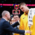 NBA – Mike Malone s&rsquo;est excusé auprès de Nikola Jokic