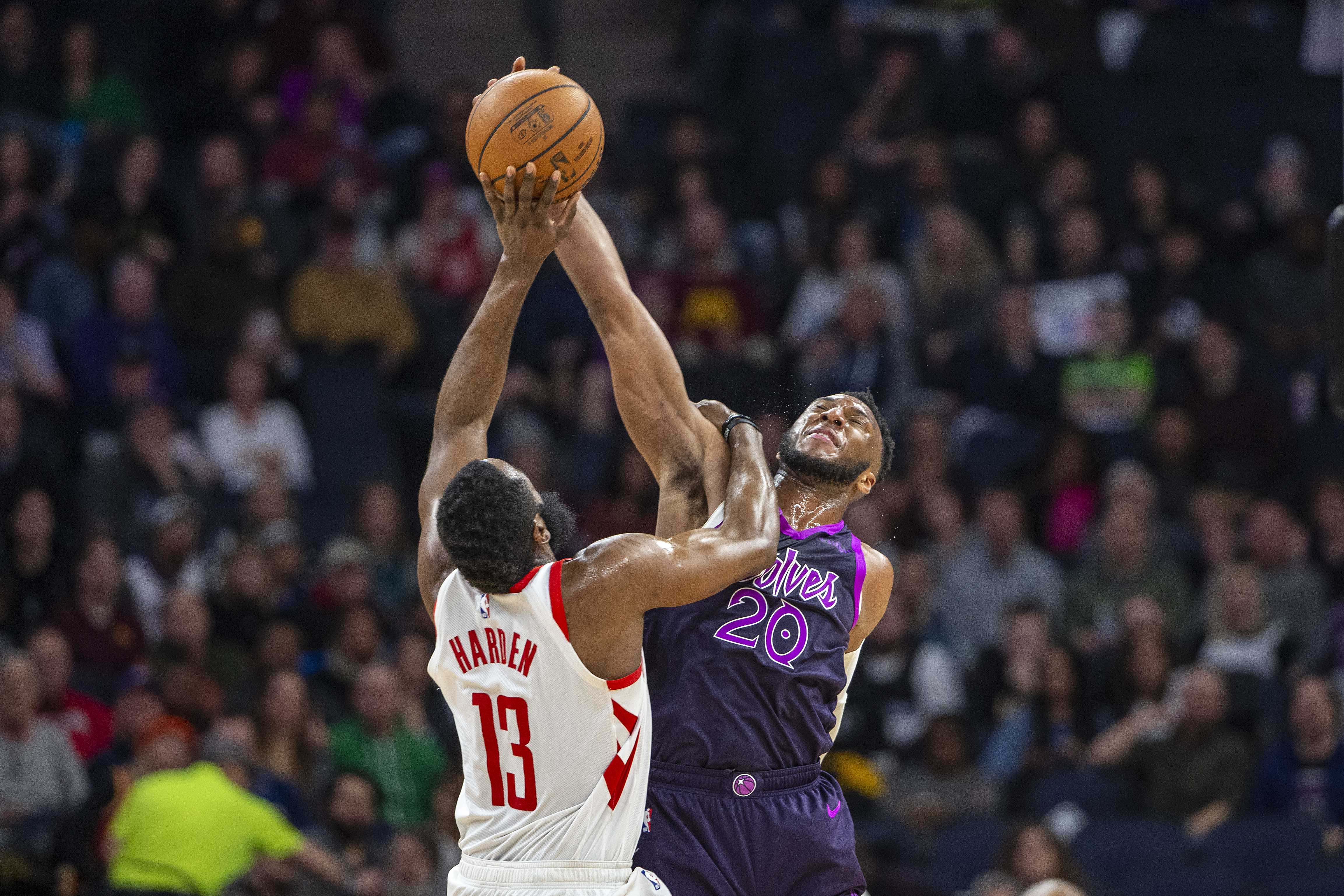 Josh Okohie bâche James Harden et son stepback