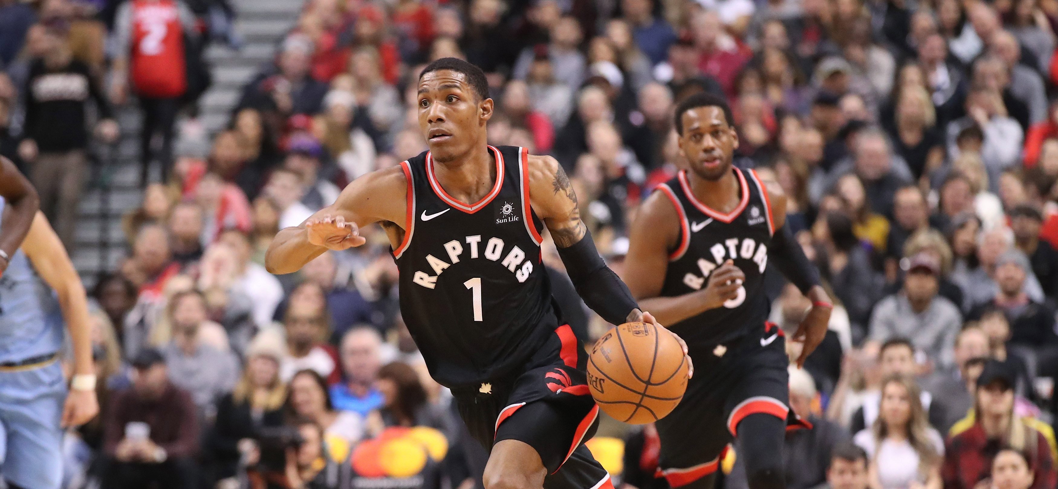 Patrick Mccaw remonte le terrain balle en main