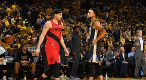 NBA – Duel entre Steph et Seth Curry, les Warriors gagnent sur le fil !
