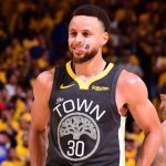 NBA – Steph Curry rejoint Bird, Allen et Nash dans l&rsquo;histoire des playoffs