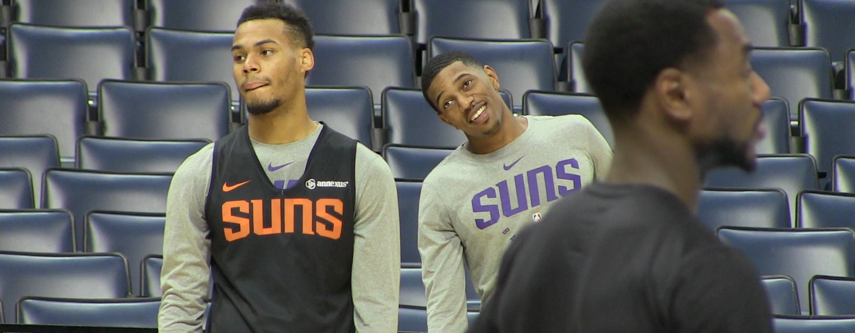 Les Suns veulent un meneur vétéran pour encadrer les deux jeunes De'Anthony Melton et Elie Okobo