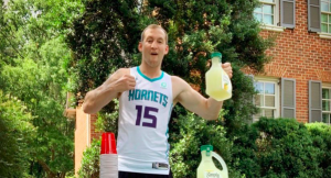 NBA – La campagne WTF de Cody Zeller pour prolonger Kemba Walker