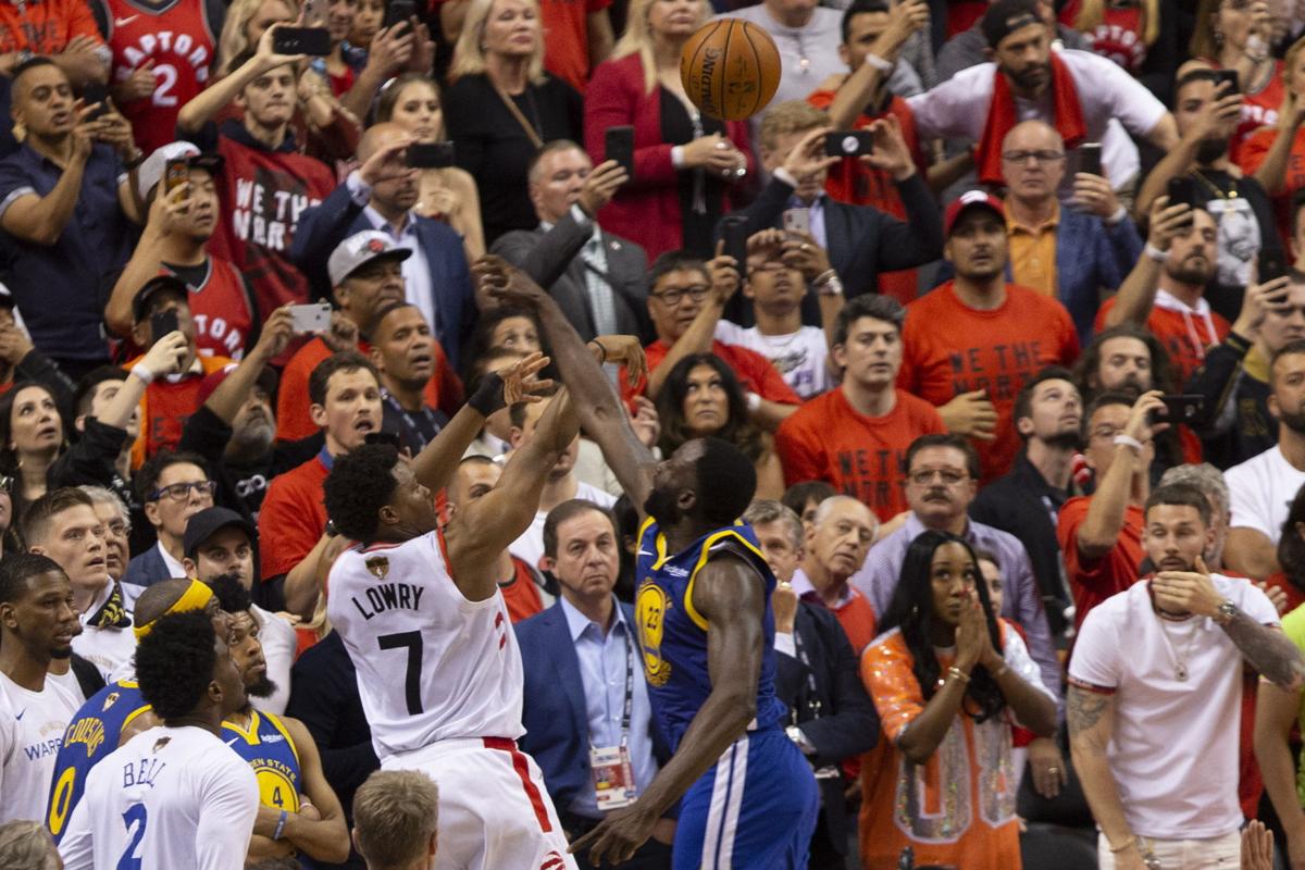 Draymond Green block Kyle Lowry