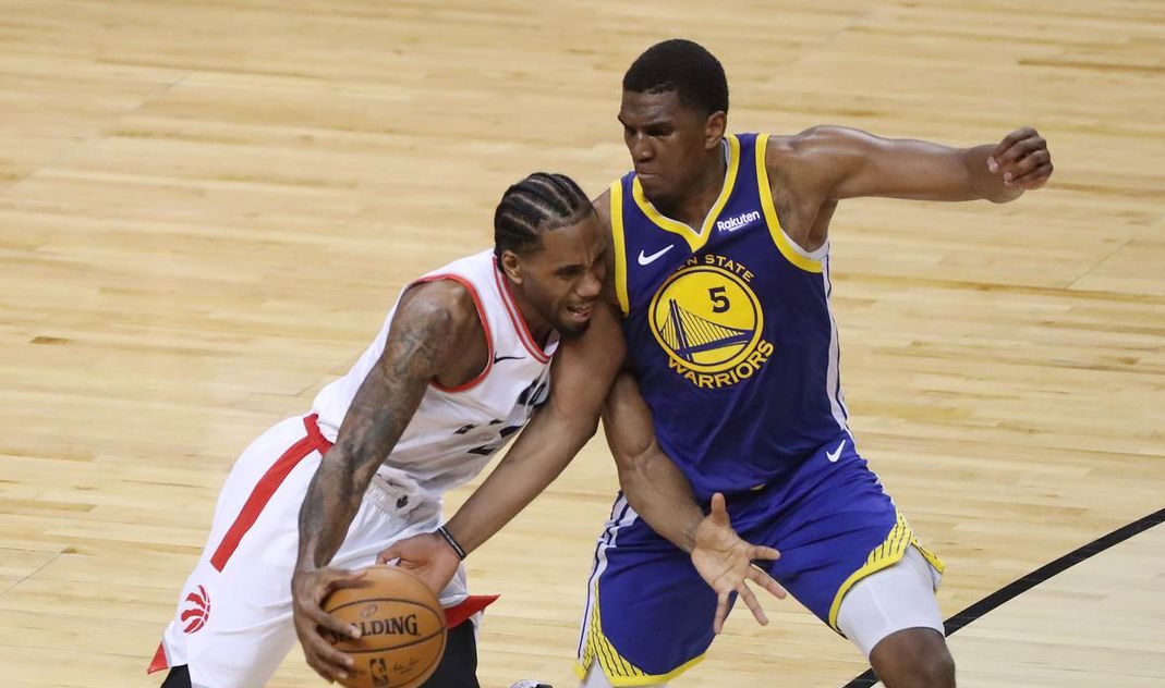 Kawhi Leonard et Kevon Looney