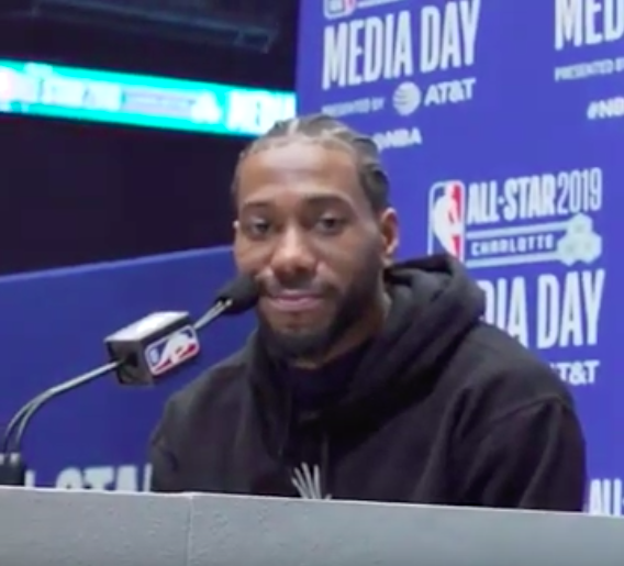 Kawhi Leonard sourire nba