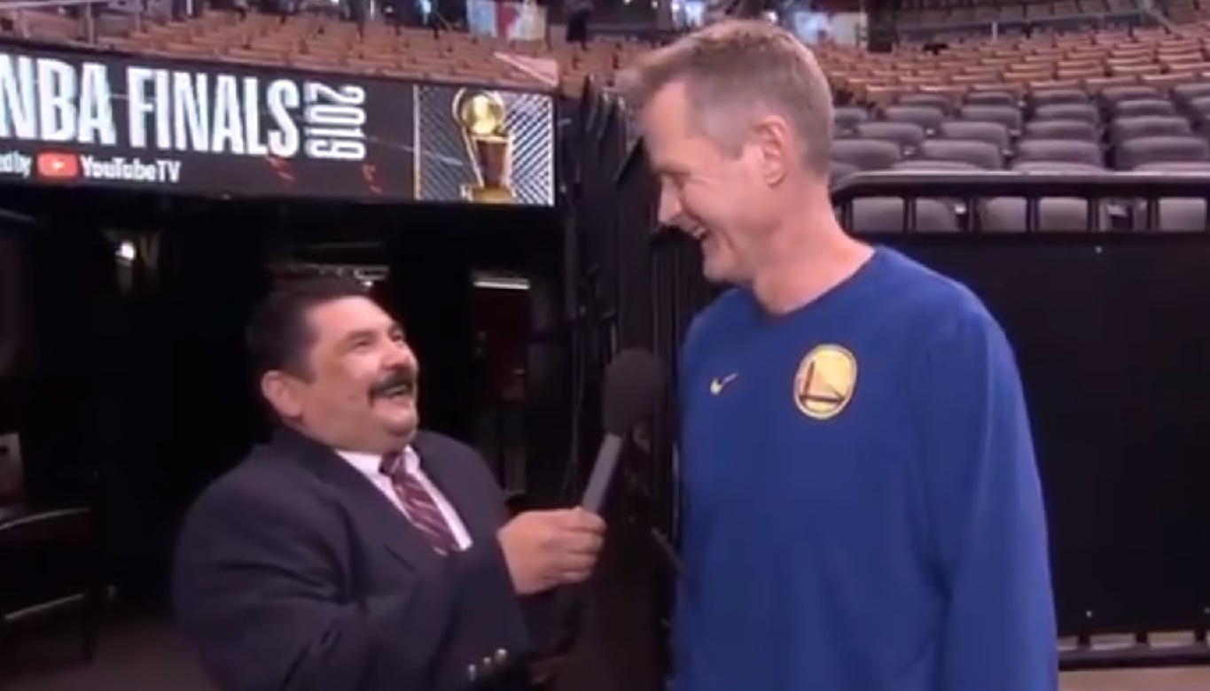 Steve Kerr chaud pour un threesome