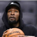 NBA – Kevin Durant abandonne son numéro 35 !