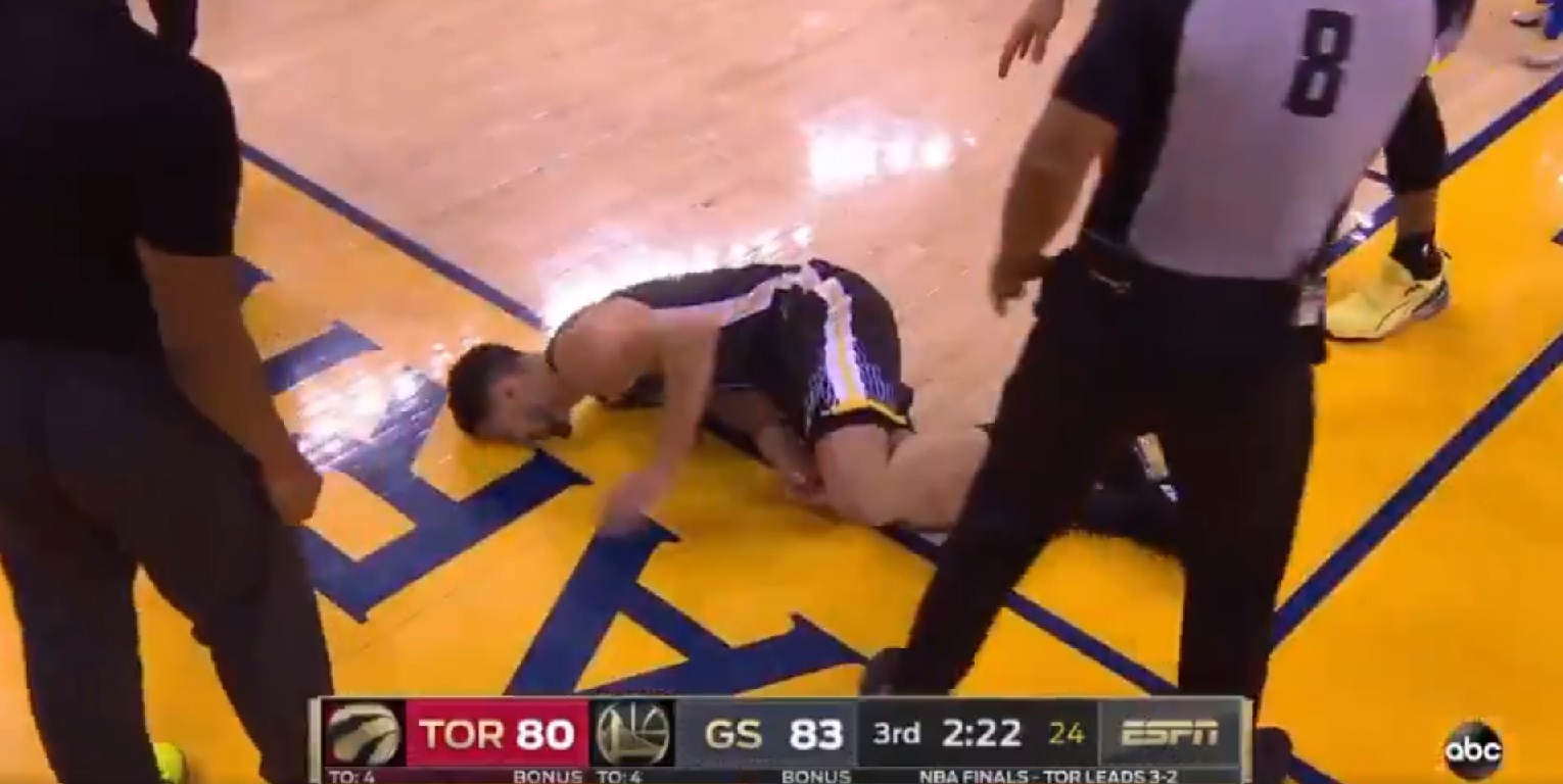 Klay Thompson se blesse