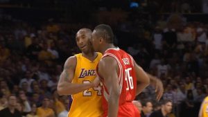 NBA – La technique de Kobe pour répondre aux coups de Ron Artest