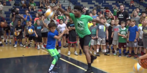 NBA – Marcus Smart humilie un gamin de 10 ans