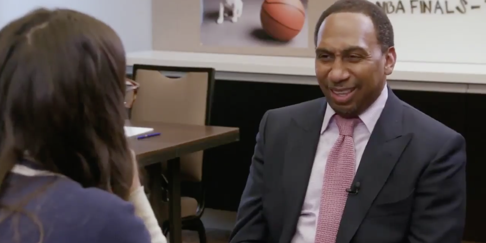 Stephen A. Smith imitant le rire de Kawhi Leonard des Toronto Raptors devant ESPN