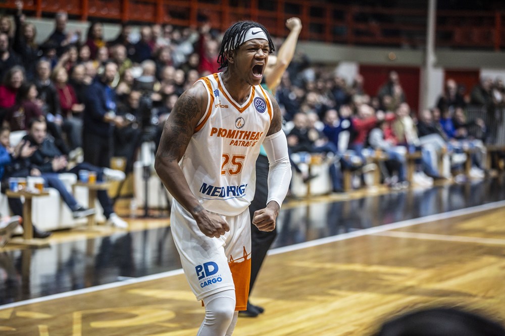 Rion Brown reste en Grèce et rejoint le champion