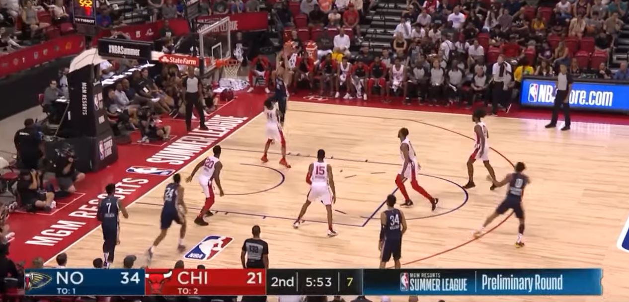 Jaxson Hayes lâche un incroyable poster en summer league !