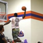 NBA – LeBron s&rsquo;échauffe avec l&rsquo;équipe de son fils… et fait le show