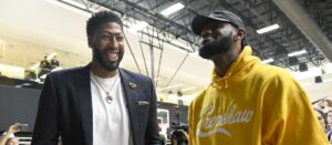 NBA – Quand LeBron s’amuse à lancer des alley-oops pour Anthony Davis… sur 2K