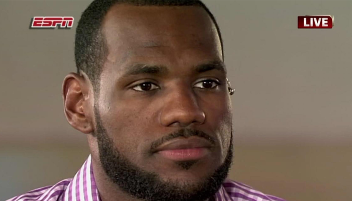 LeBron James annonce son départ pour Miami dans "The Decision"