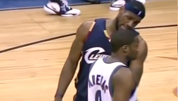 LeBron James trashtalk Gilberta Arenas lors du Game 6 du premier tour des playoffs 2006