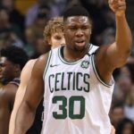 NBA – Coupé par Boston, Guerschon Yabusele rebondit