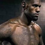 NBA – LeBron s’affiche à la salle avec un petit message pour ses détracteurs
