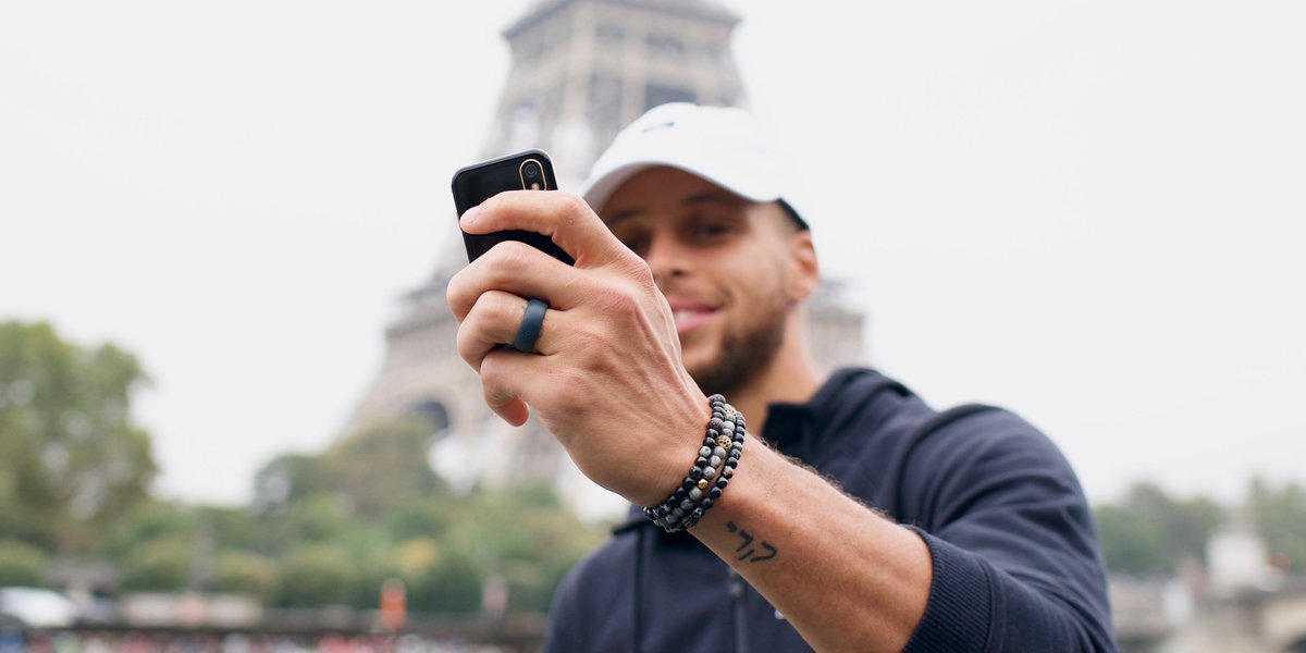 stephen curry palm smartphone