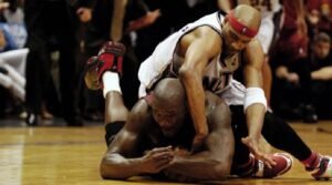 NBA – Vince Carter a failli faire signer Shaq à Toronto