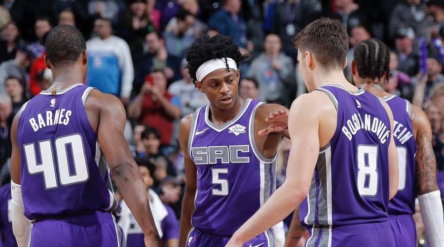 De'Aaron Fox headband ninja ban