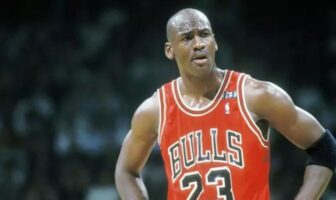 NBA – « Michael Jordan ne devrait même pas être classé » michael jordan chicago bulls
