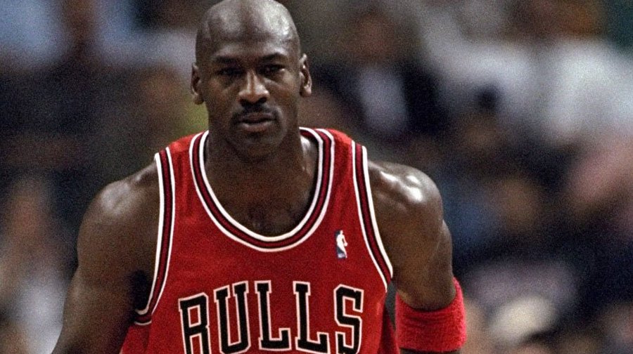 michael jordan sous le maillot des bulls