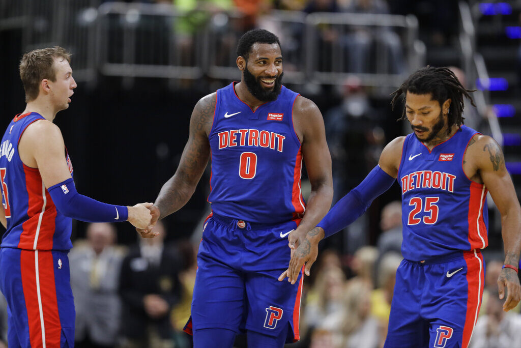 Luke Kennard, Andre Drummond et Derrick Rose sous le maillot des Pistons