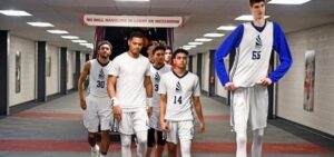 High School – Qu’est devenu Robert Bobroczky, le joueur le plus grand du monde ?