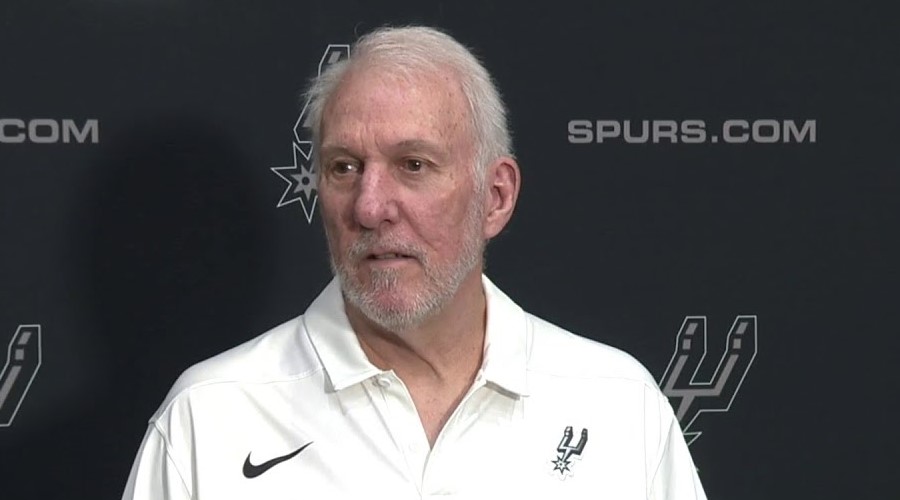 Gregg Popovich tacle Marcus Morris