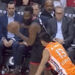 NBA – James Harden tente et rate son nouveau move contre les Sharks