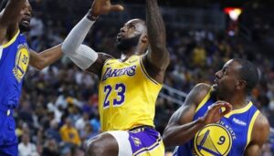 NBA – Andre Iguodala prend la défense de LeBron James et critique Daryl Morey