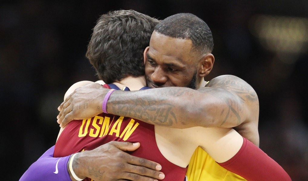 LeBron James Cedi Osman