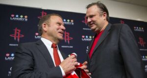 NBA – Le GM des Rockets en danger après ses propos ?