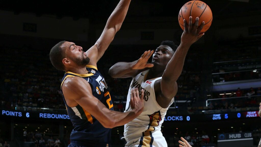 Zion Williamson au duel avec Rudy Gobert