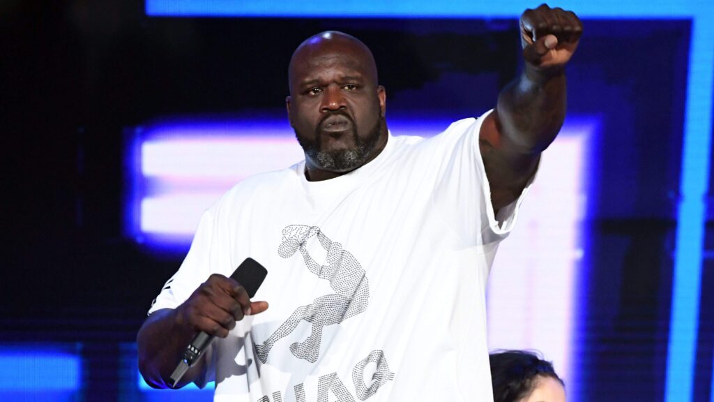 Shaq en train de rapper