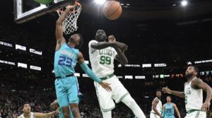 NBA – Tacko Fall fait ses grands débuts, la foule en délire