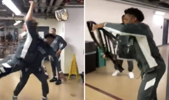 NBA – Combat de catch entre les Bucks… juste avant le match ! NBA - Combat de catch entre les Bucks... juste avant le match !