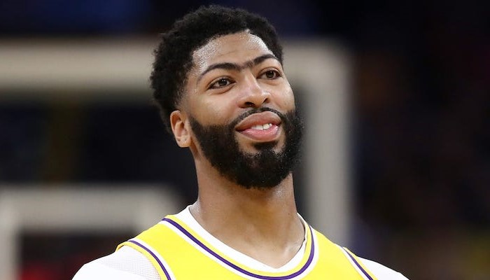 Anthony Davis enthousiaste concernant un lineup des Lakers