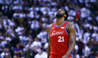 NBA – Joel Embiid sort le pire match de sa carrière ! Joel Embiid visiblement déçu