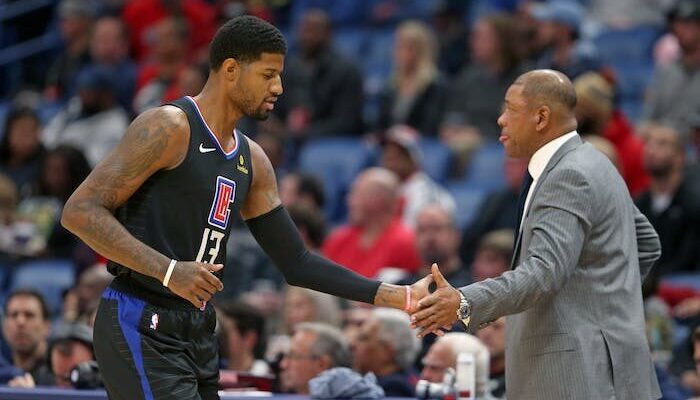 Paul George et Doc Rivers se congratulent