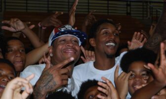 NBA – Le bizutage de Lou Williams aux mains d’Iverson, Webber et Barnes en 2005