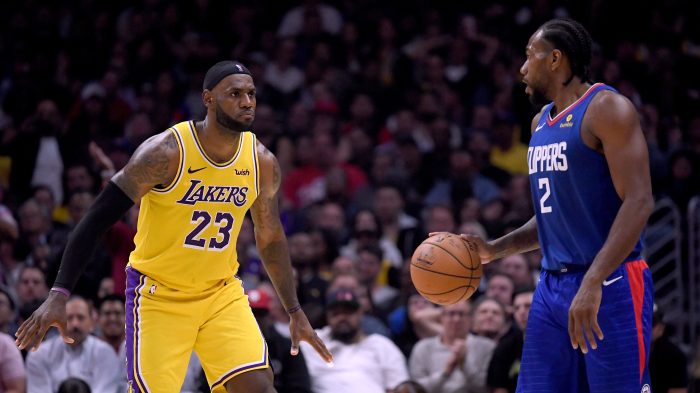 LeBron James et Kawhi Leonard en face à face