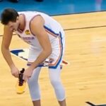 NBA – Quand Danilo Gallinari tente de capter un rebond avec… une chaussure