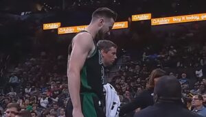 NBA – La tuile pour Gordon Hayward !