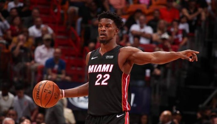 Jimmy Butler jette le trouble sur son départ des Sixers